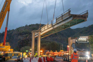 Lire la suite à propos de l’article NRL – Dernié Viraz : Le démontage de l’autopont marque le début officiel des travaux de la NRL